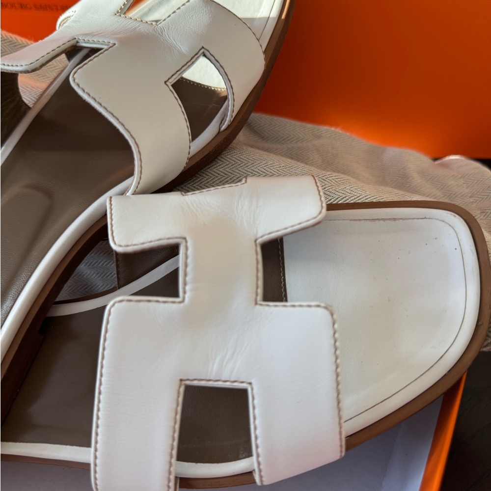 Authentic Hermès White and Brown Sandals - Picture 8 of 13
